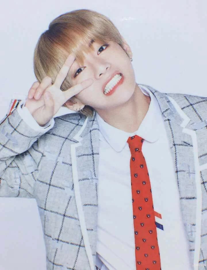 Kim Taehyung thumbnail