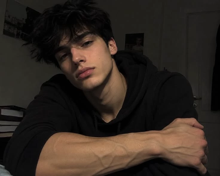 Alex thumbnail