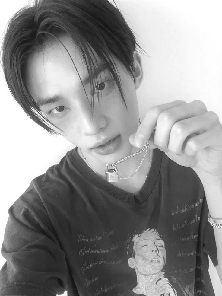 Hyunjin (your enemy) thumbnail