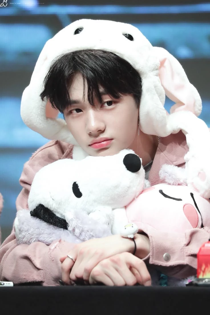 ¡Hyunjin nerd💌! thumbnail