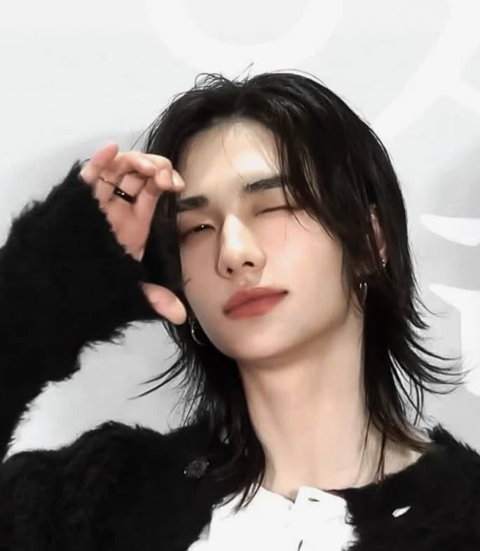 Hyunjin thumbnail