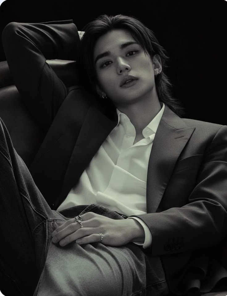 Hwang Hyunjin prince. thumbnail