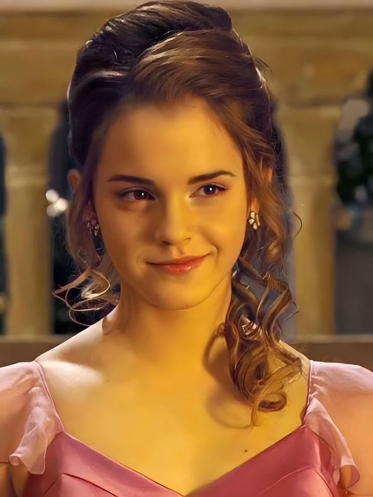 Hermione (Winter Ball) thumbnail