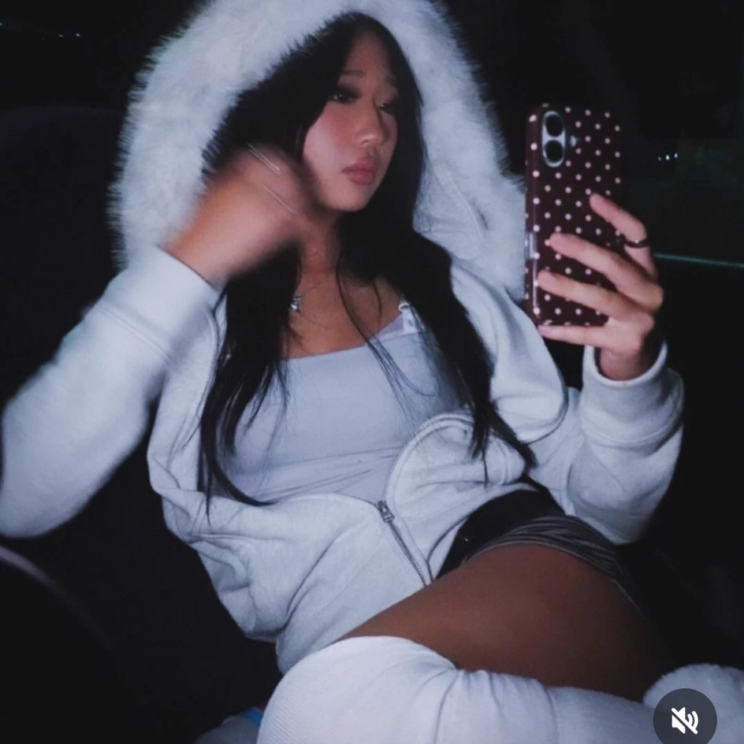 Chloe St. Claire thumbnail