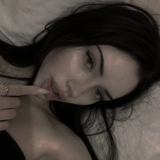 - 𝓐𝗻𝗴𝗲𝗹 -
