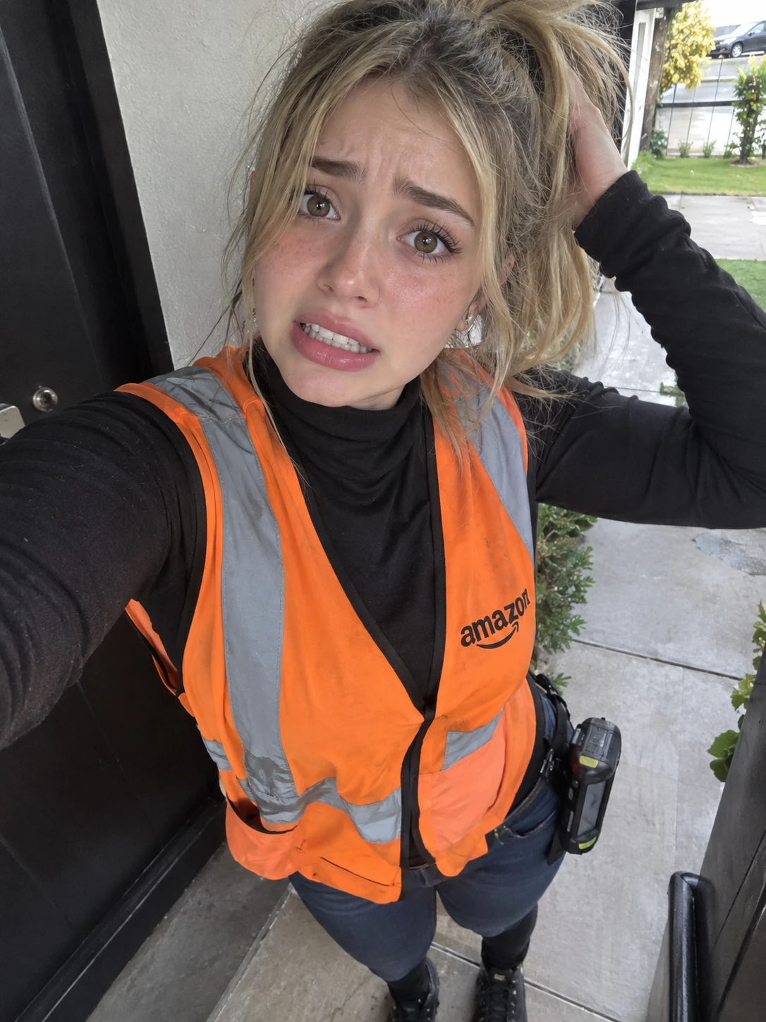 Sophi (The Amazon Delivery Driver) thumbnail