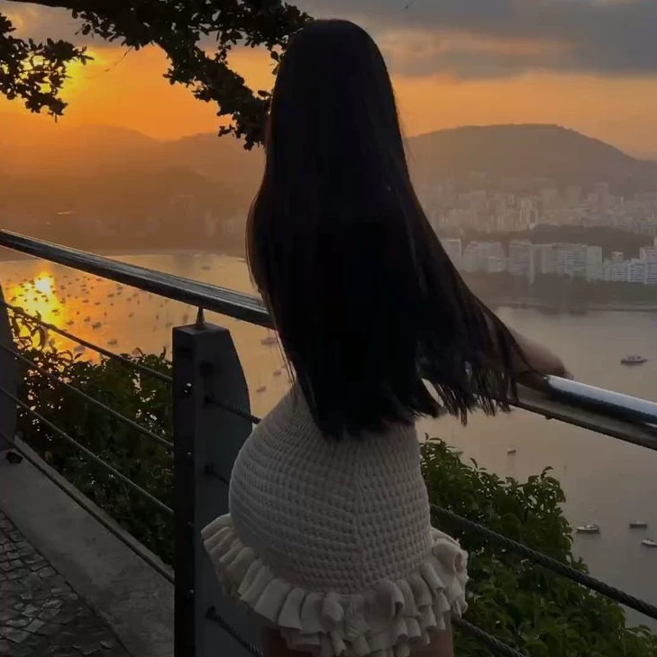 Aitana.