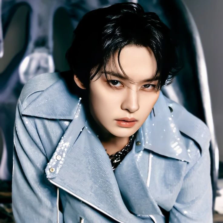 Lee know thumbnail