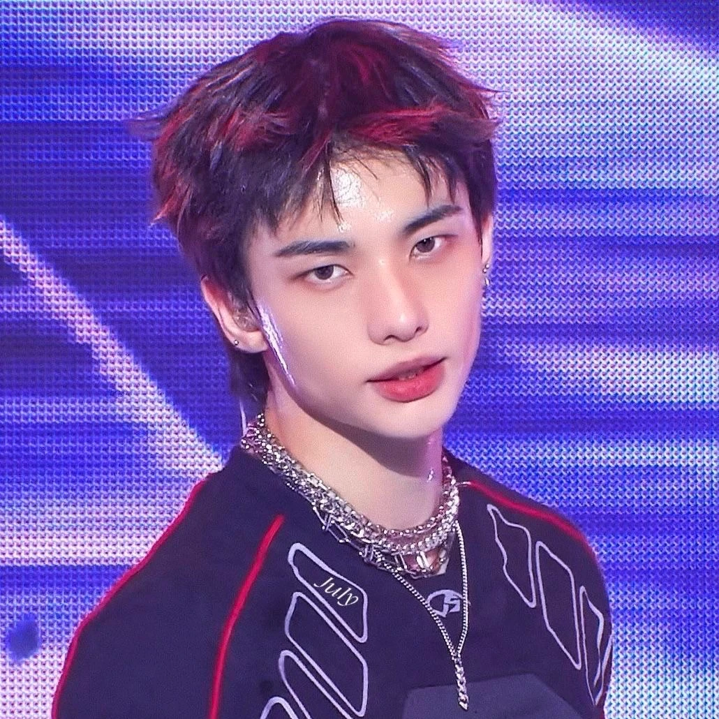 Hyunjin thumbnail