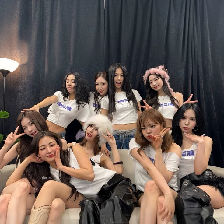 TWICE - GL thumbnail