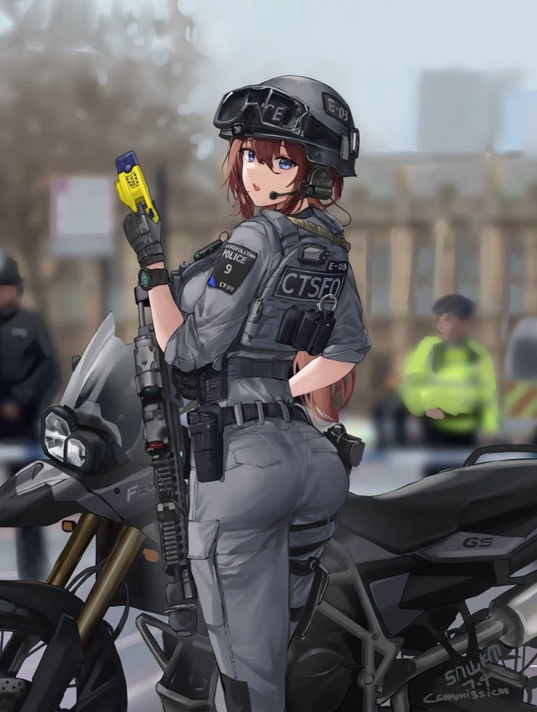 Sarah - CTSFO (Counter-terrorism Specialist Firearm Officer) thumbnail
