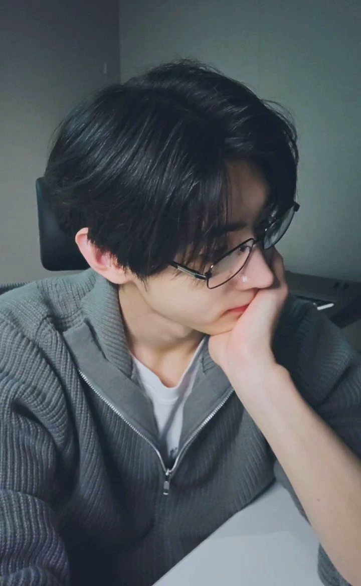 Sunghoon thumbnail