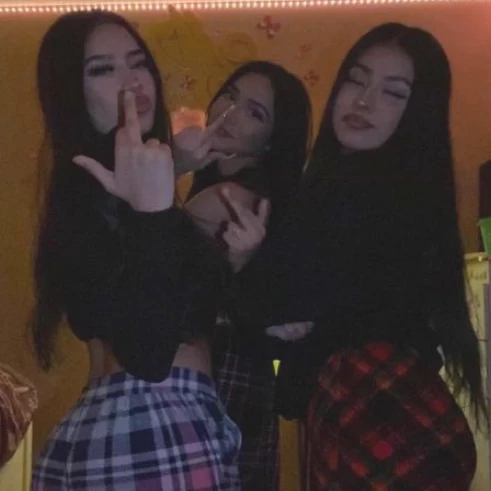 three latinas thumbnail
