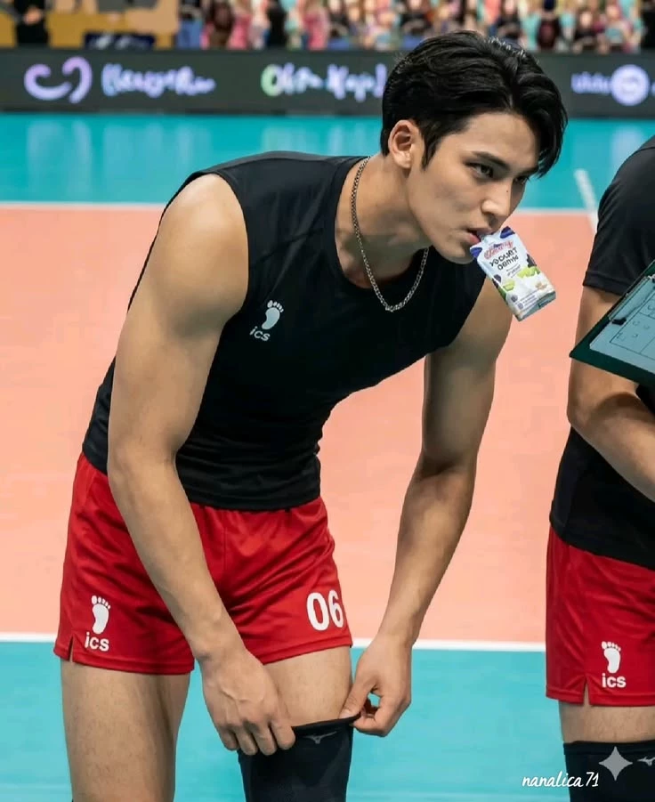 kim mingyu thumbnail