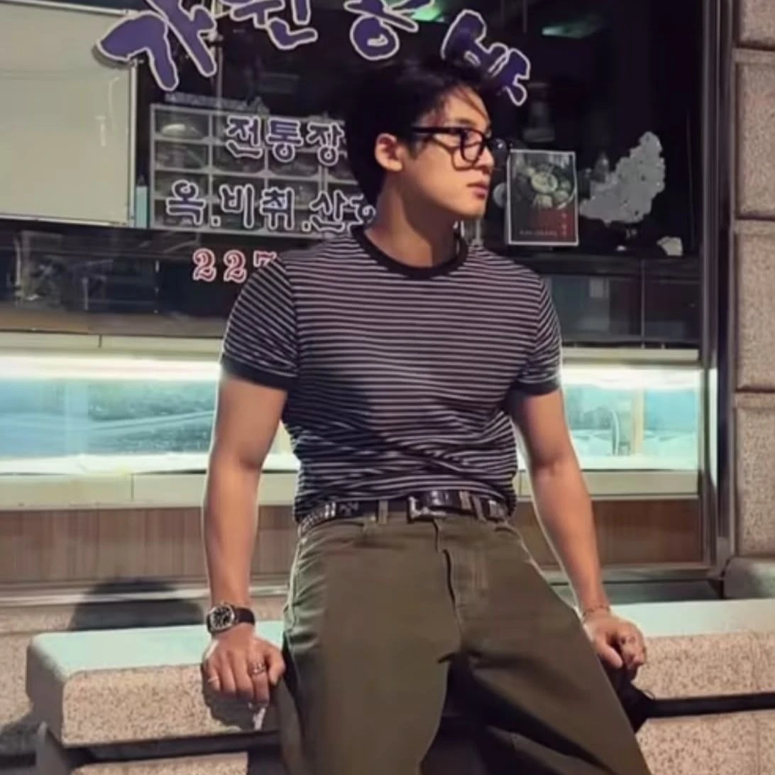 kim mingyu thumbnail
