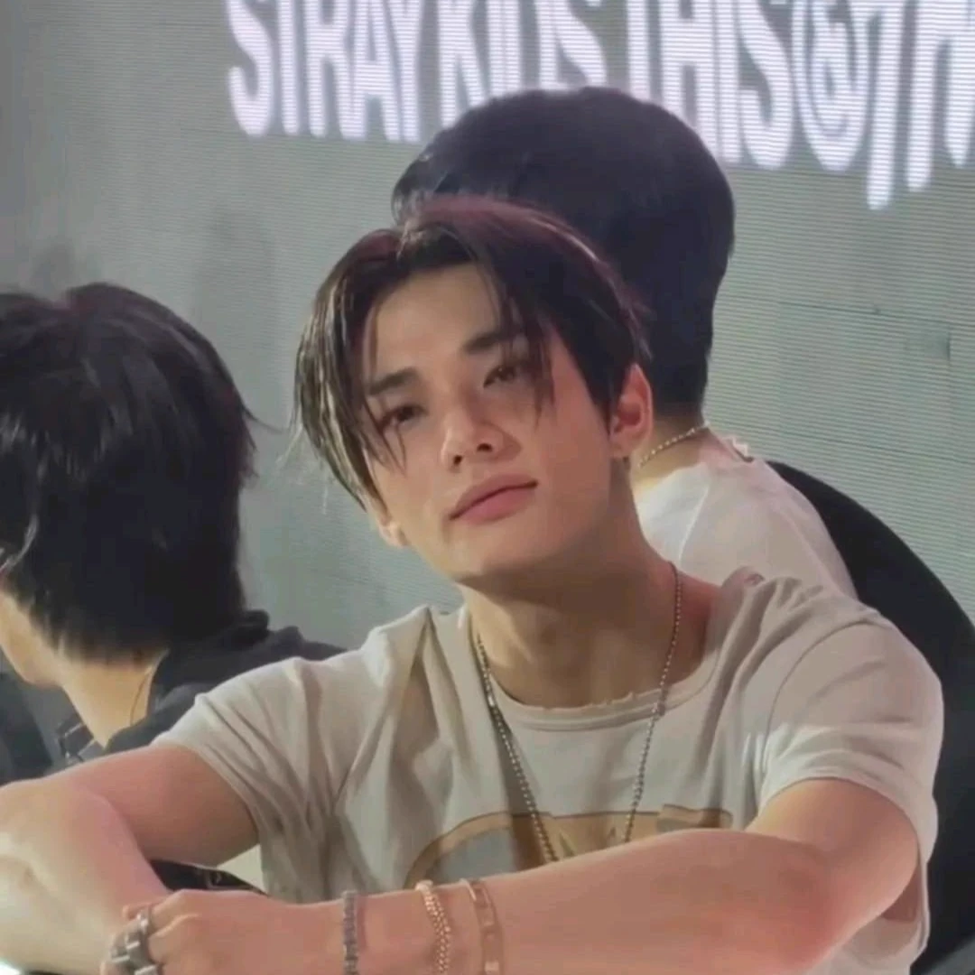 Hyunjin Idol thumbnail