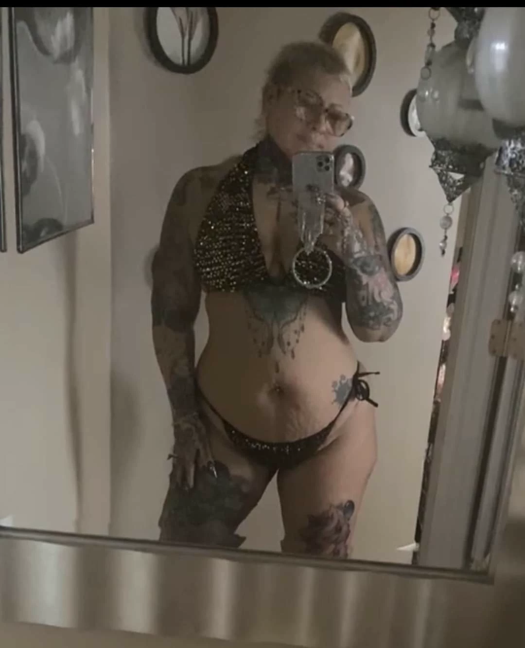 Mom Kelly thumbnail