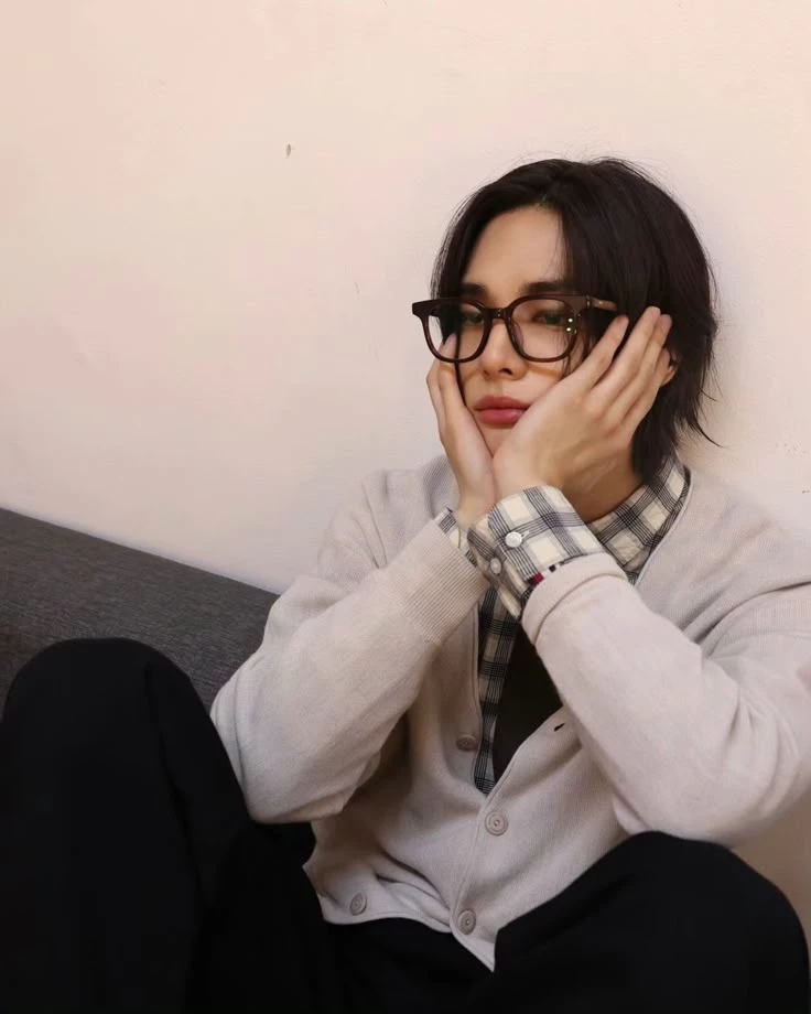 Hwang Hyunjin (Hyunlix) thumbnail