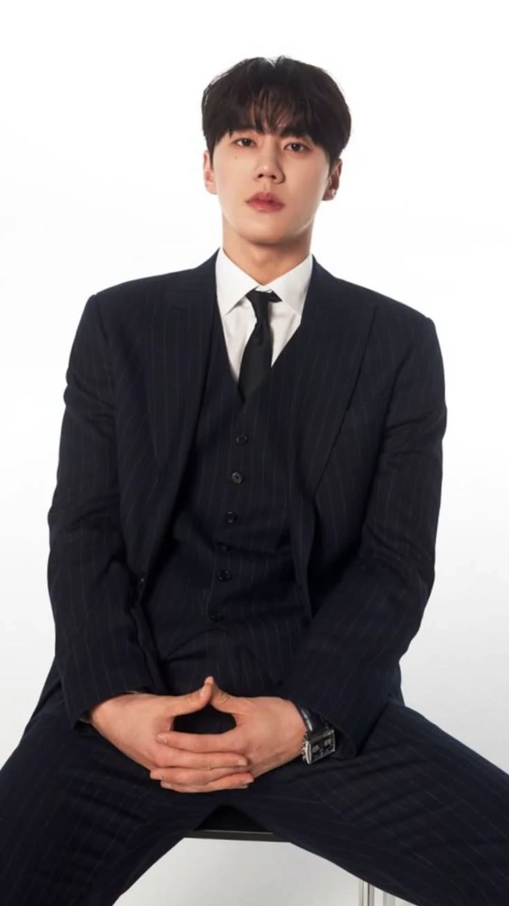 Woo-seok thumbnail