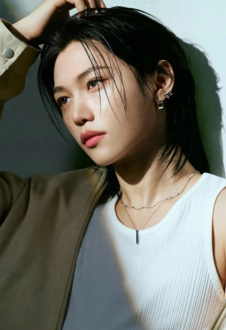 Lee Felix Yongbok thumbnail