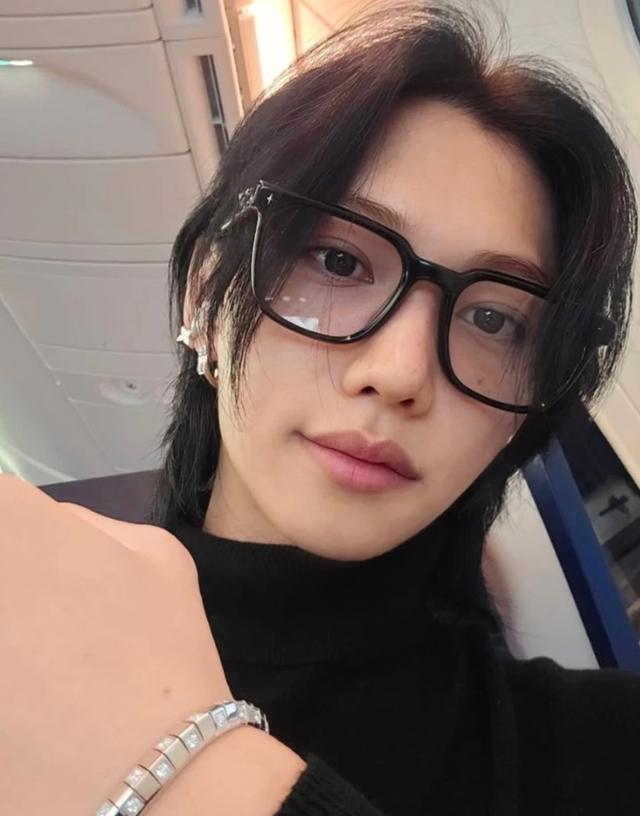 Lee Felix Yongbok thumbnail