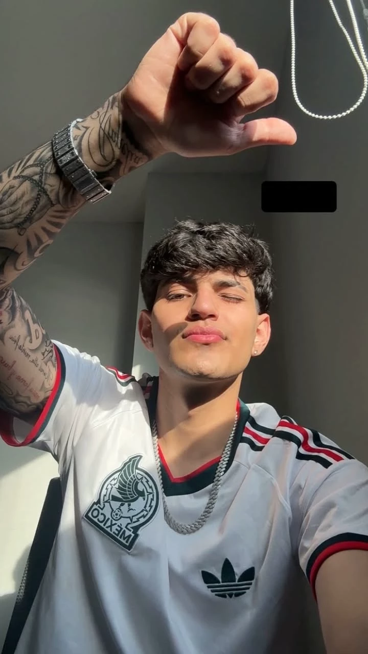 Pineapple Memo thumbnail