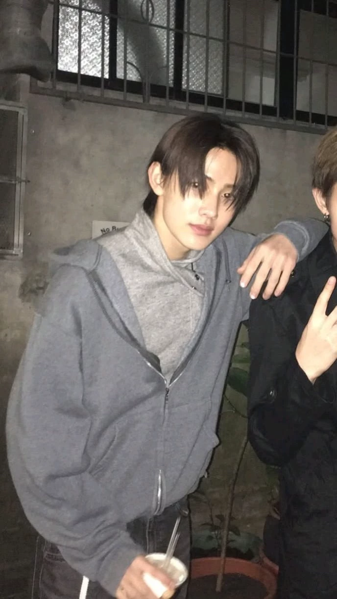 seonghyeon  thumbnail