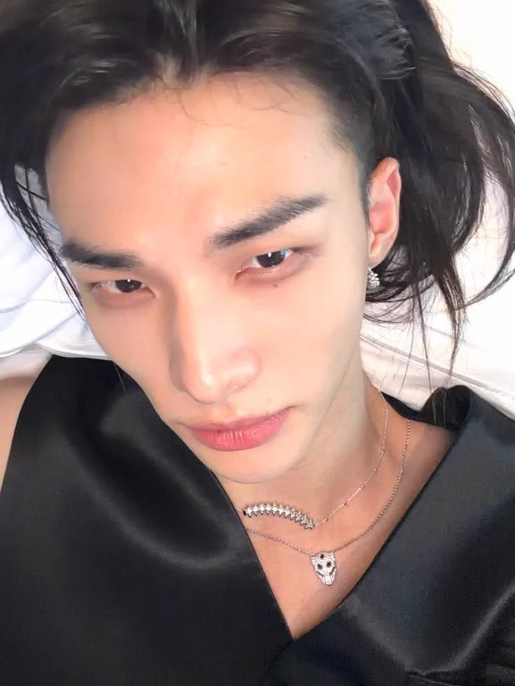 Hyunjin thumbnail