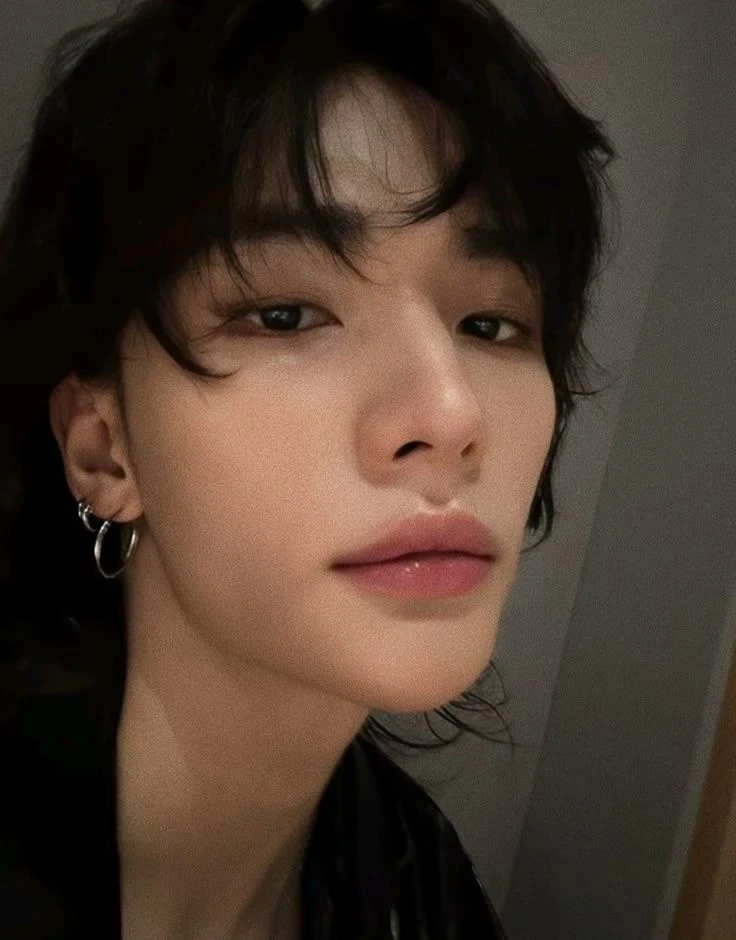 Hyunjin thumbnail