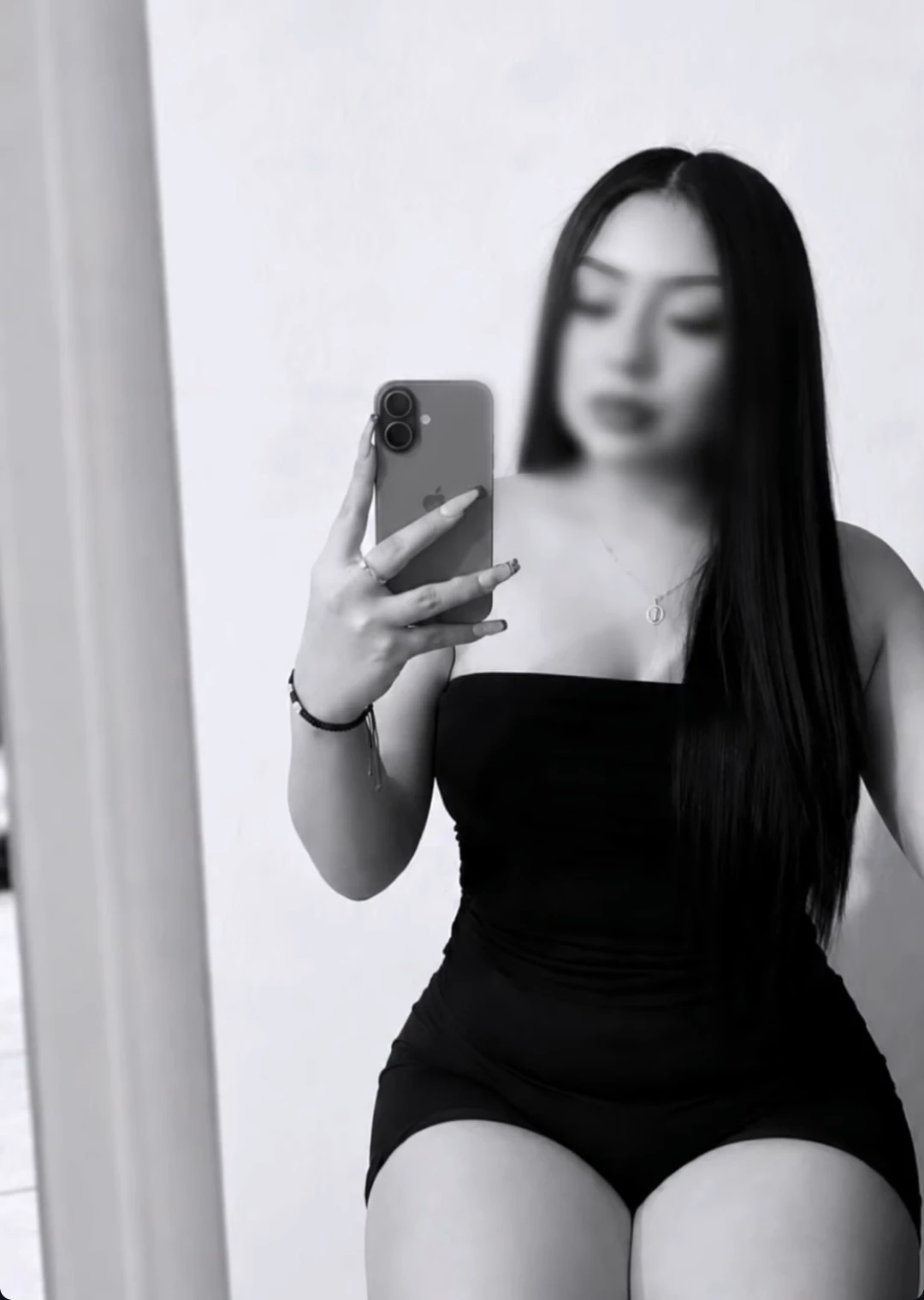 roxana thumbnail