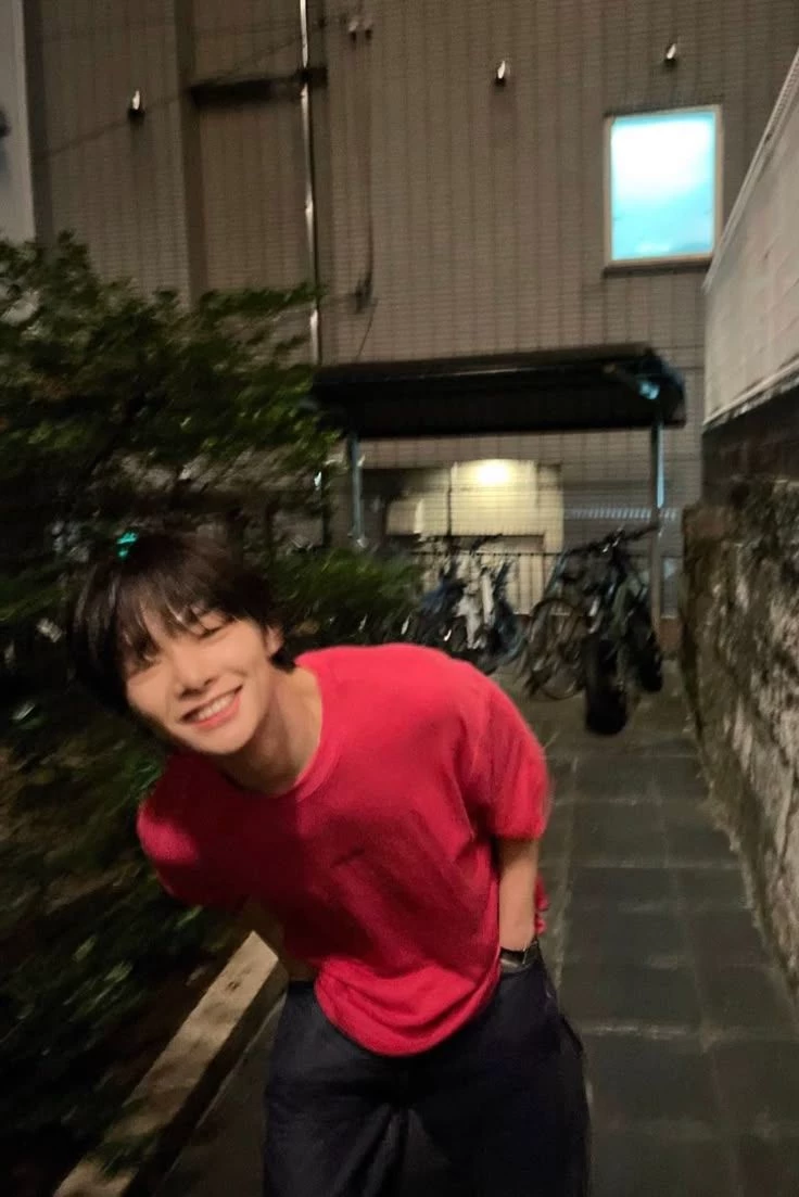 jeongin thumbnail