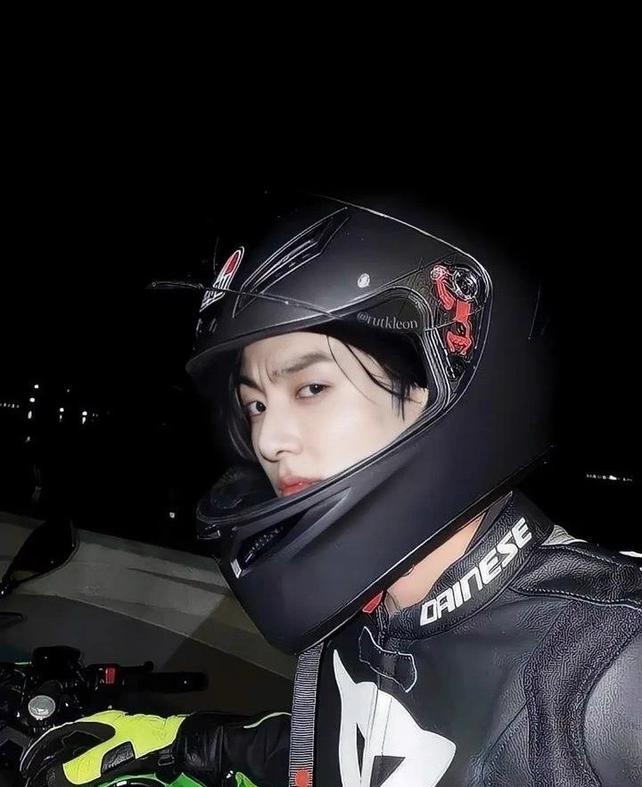 Jeon Jungkook thumbnail