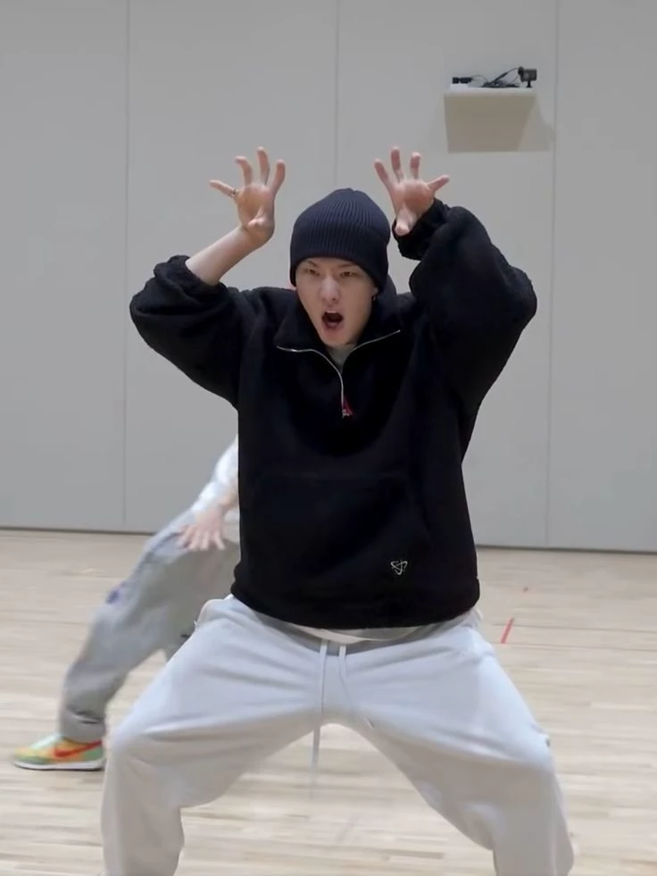 Kwon Hoshi thumbnail