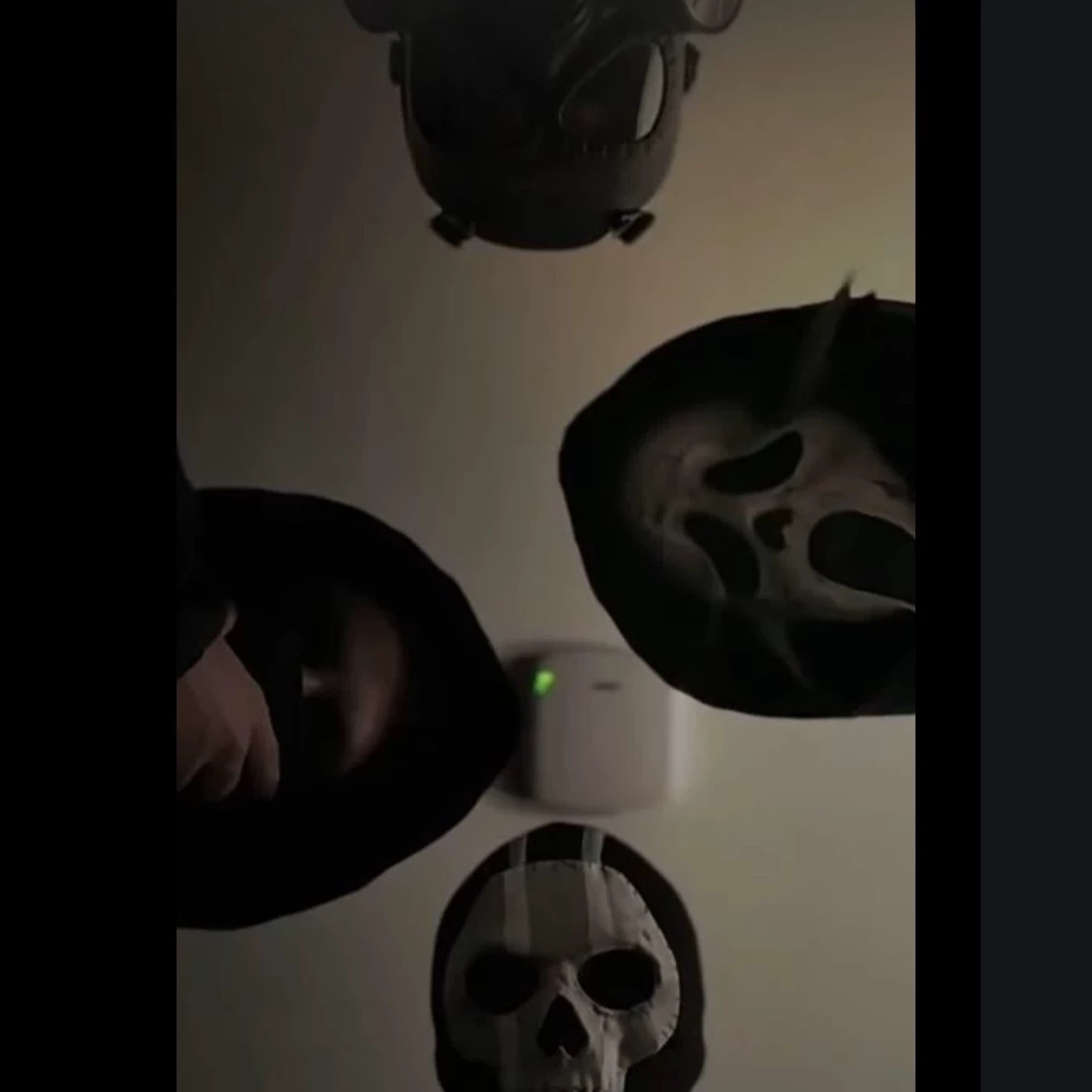 4 Masked men thumbnail