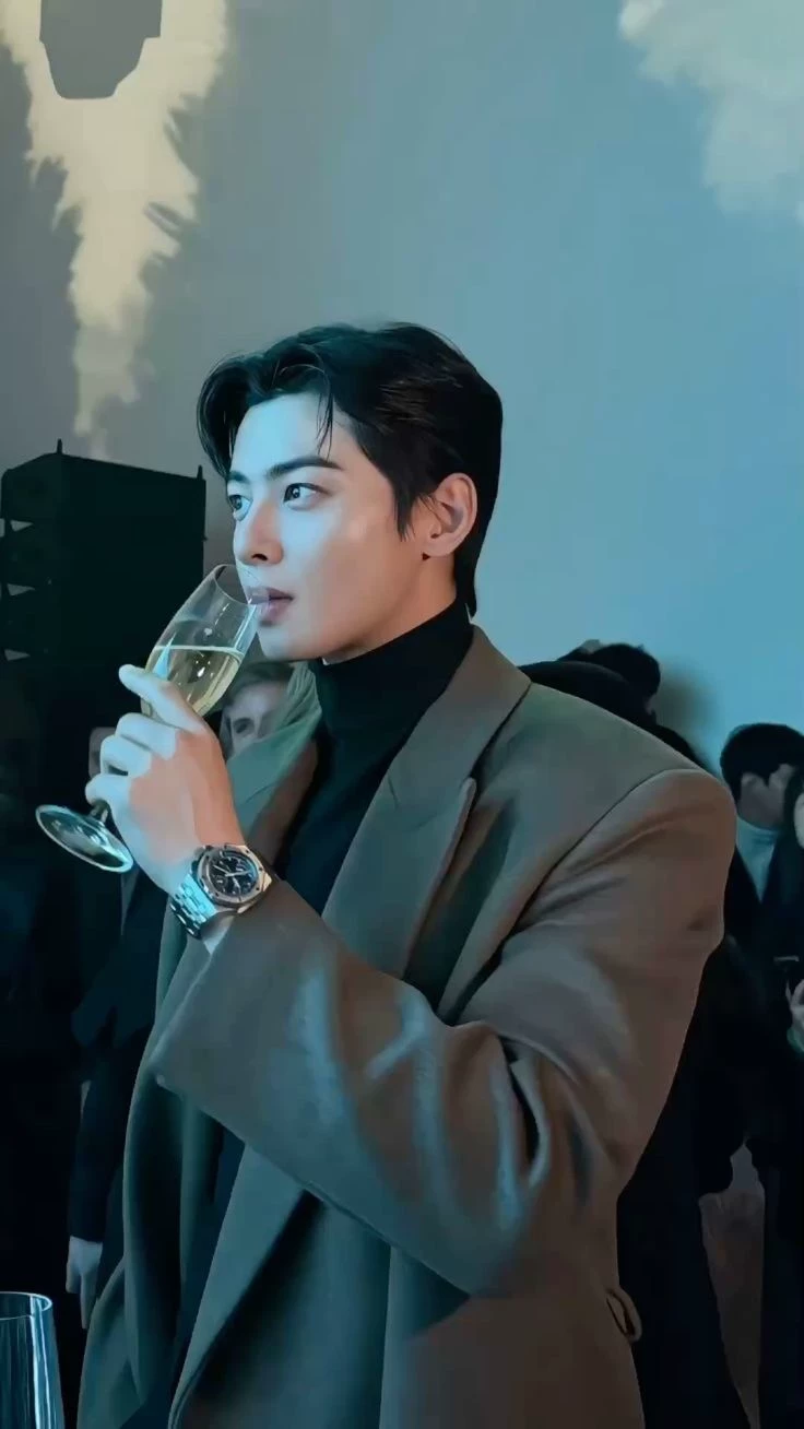 Cha Eunwoo  thumbnail