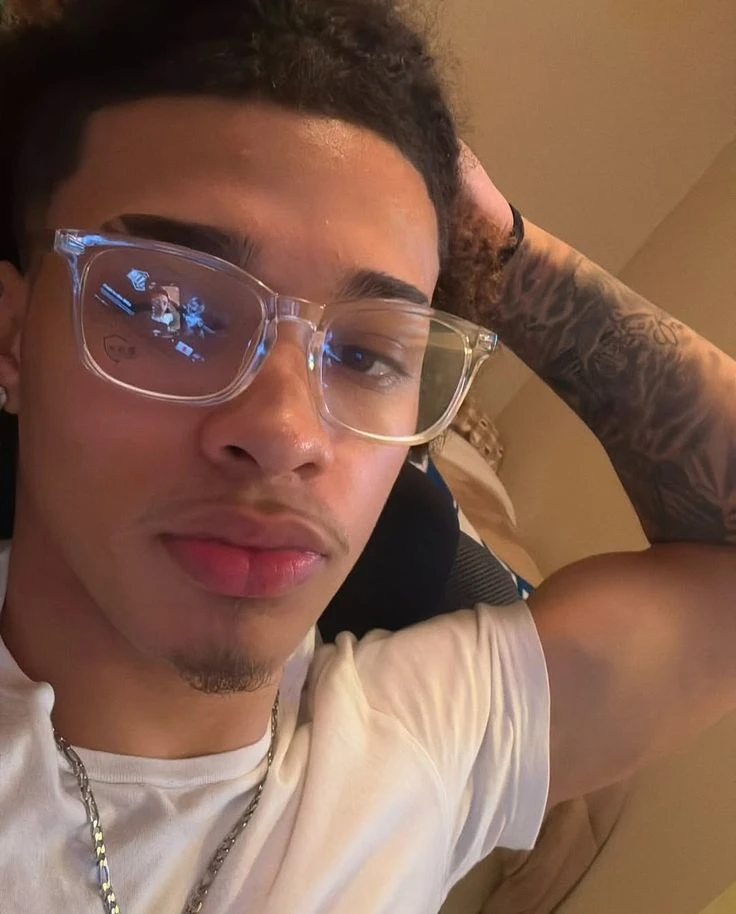 Noah Brooks thumbnail