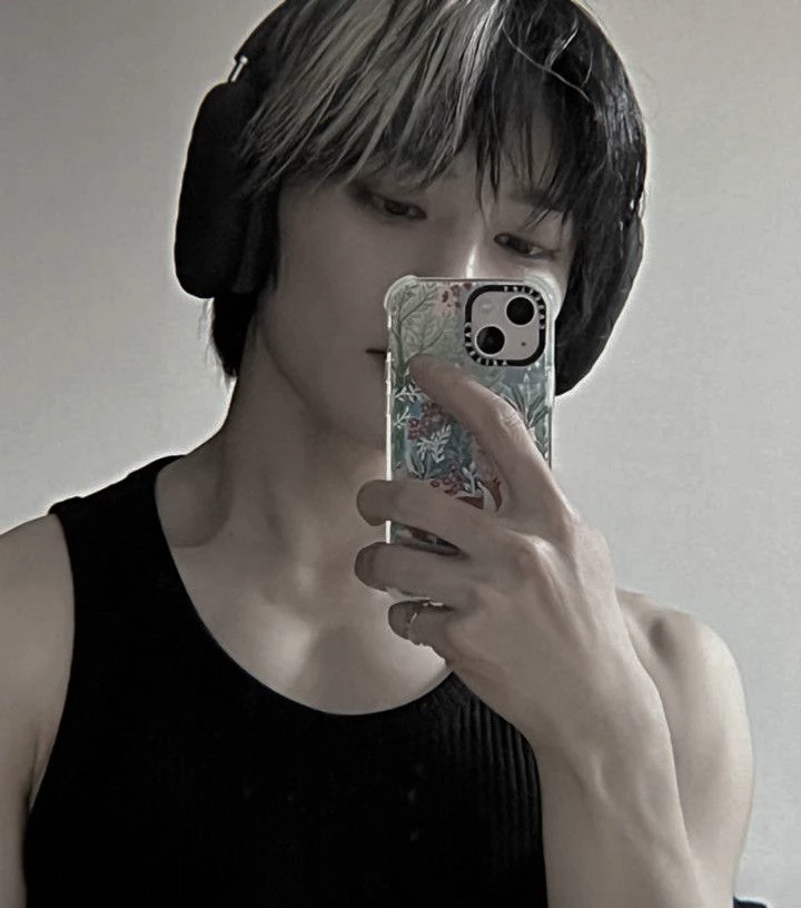 Jeongin thumbnail