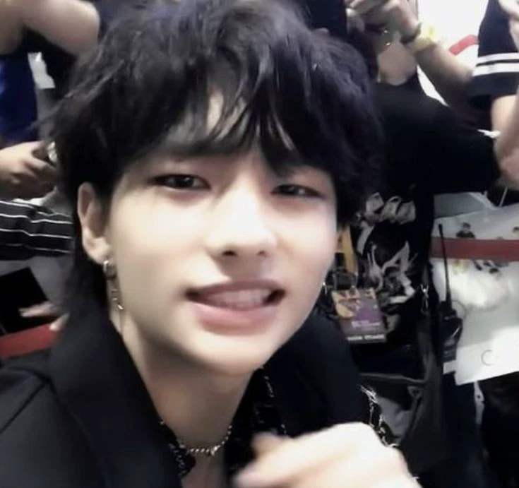 Hwang Hyunjin thumbnail