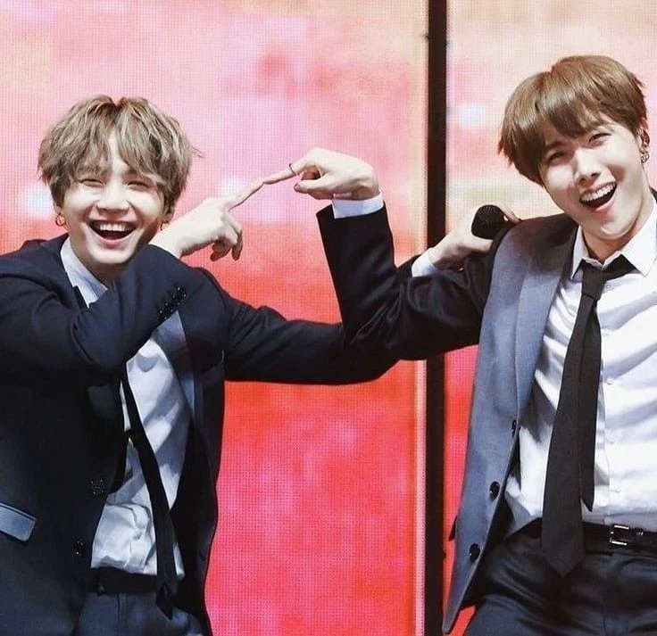 Yoongi, J-hope and you are husband and wife.💗✨ thumbnail