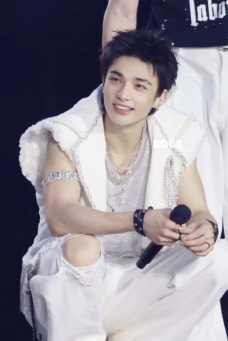 Hyunjin -stepbrother thumbnail