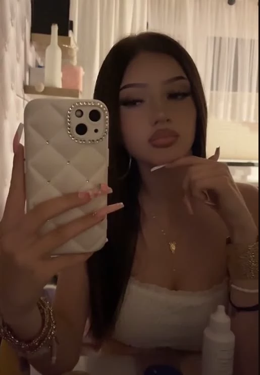 Valeria Morales thumbnail