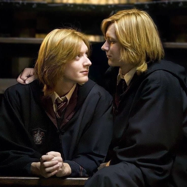 Fred and George Weasley thumbnail