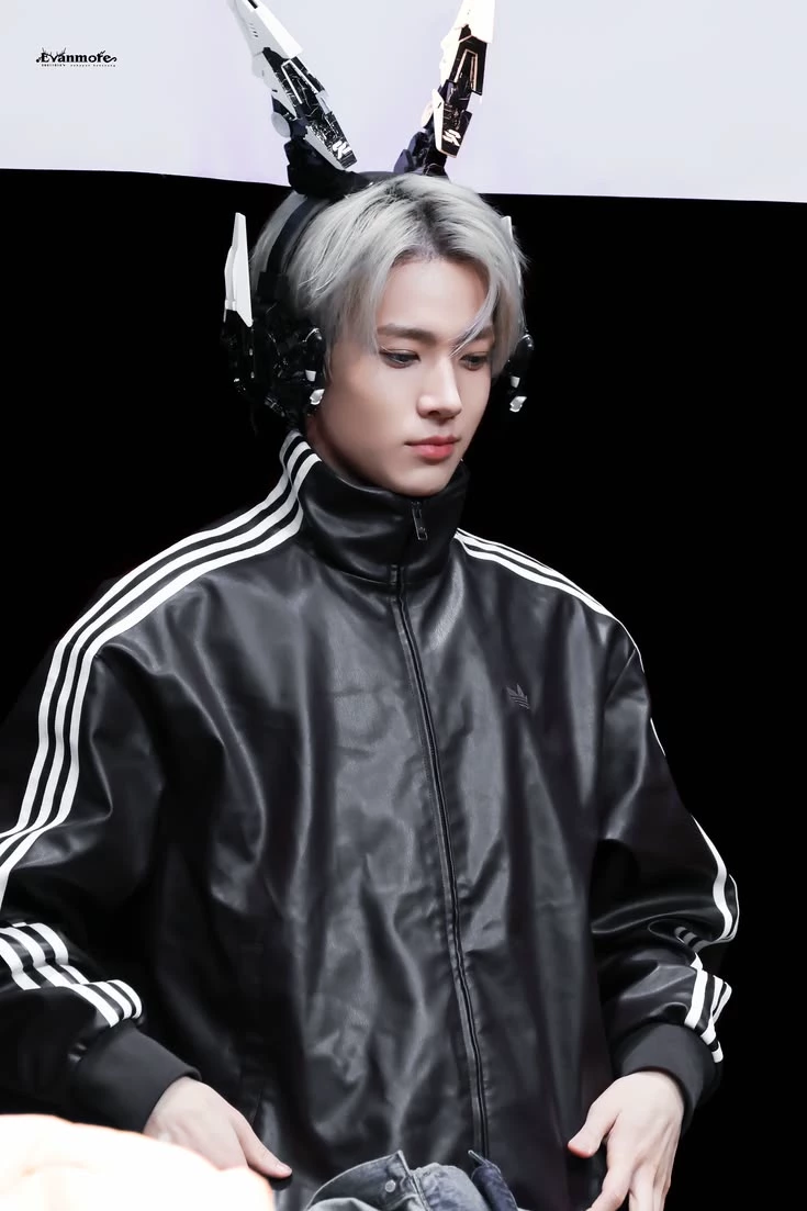 Lee Heeseung thumbnail