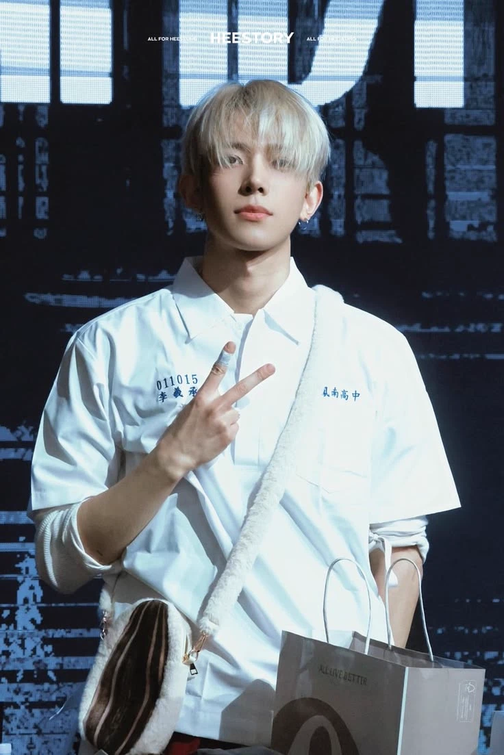 Lee Heeseung thumbnail