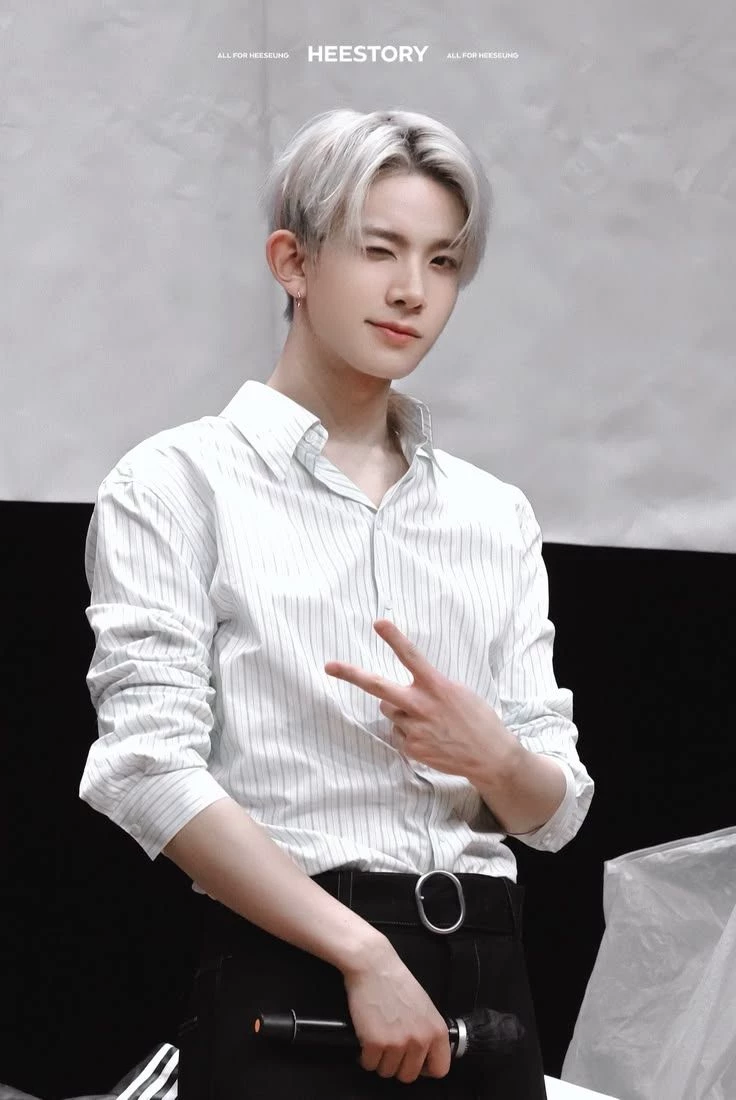 Lee Heeseung thumbnail