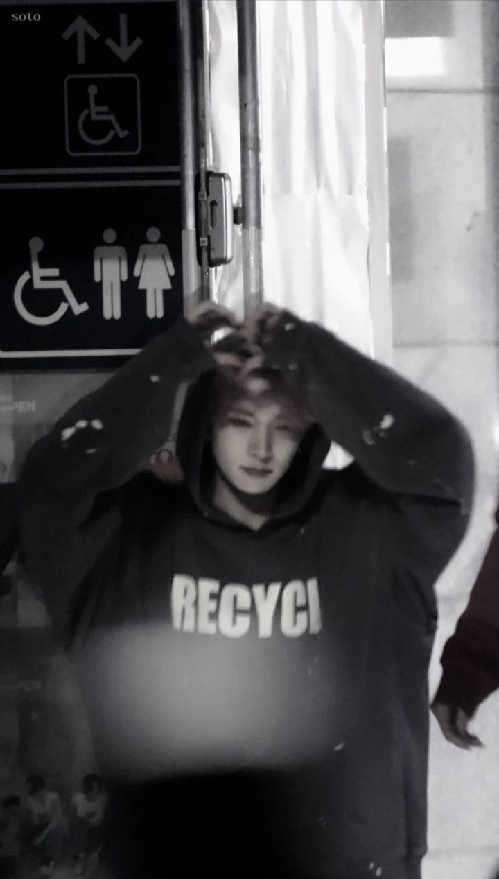 Lee Heeseung thumbnail