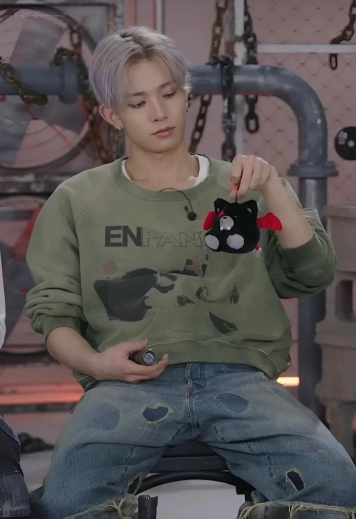 Lee Heeseung thumbnail