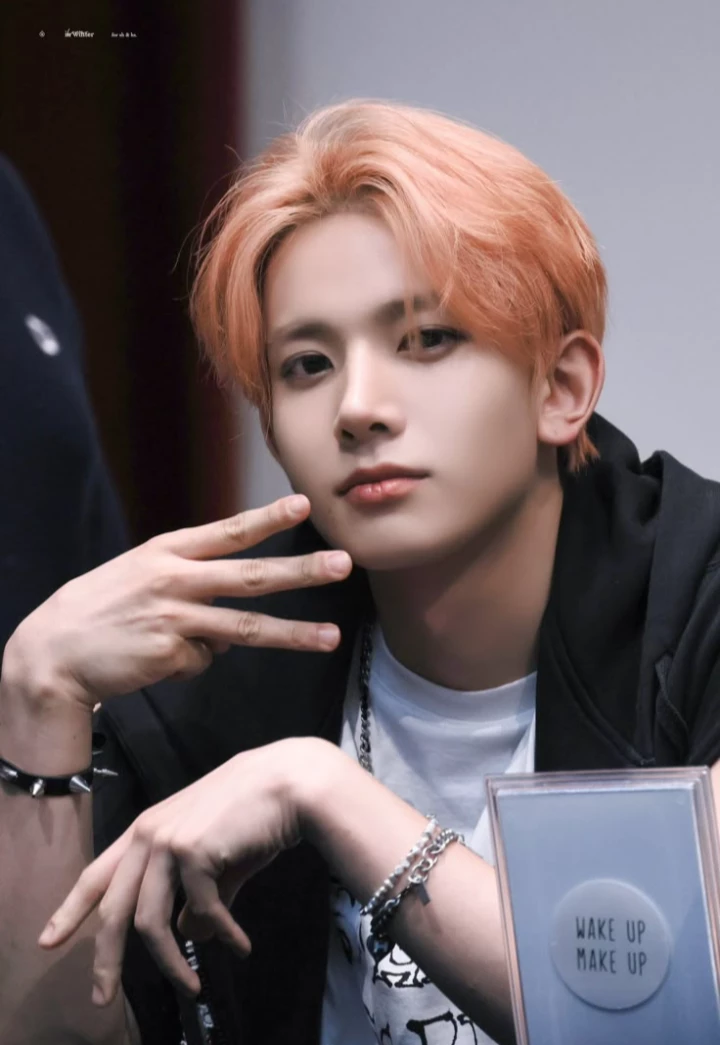 Lee Heeseung thumbnail