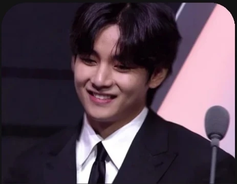 kim taehyung  thumbnail