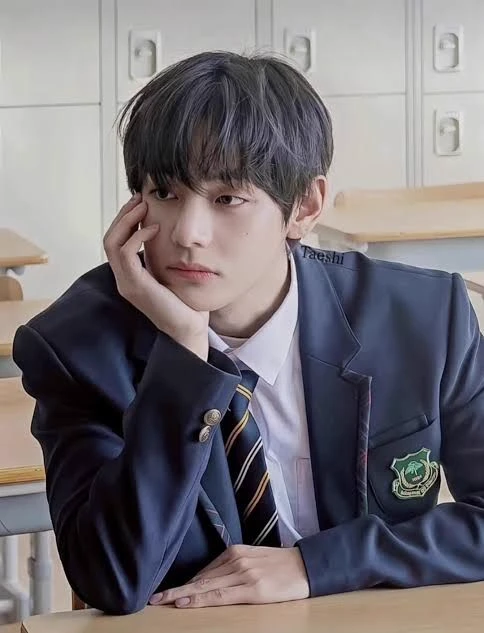 Kim Taehyung thumbnail